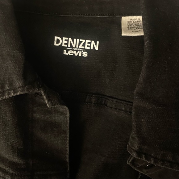 Cropped Levi’s Trucker Black Jean Jacket - Picture 2 of 4